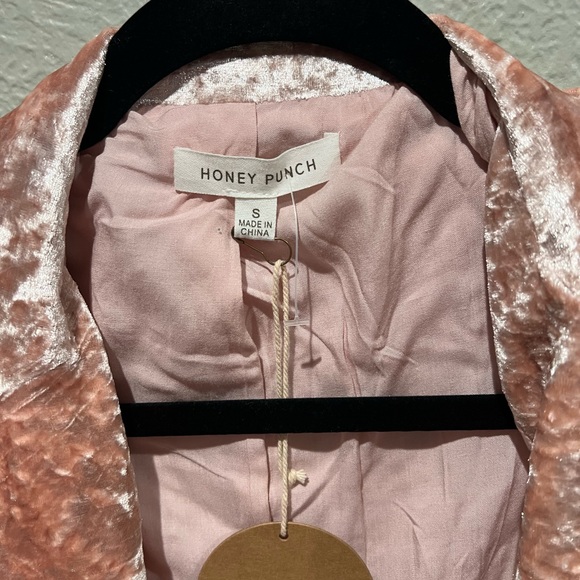 Honey Punch Blush Velvet Open Blazer NWT Chic Blazer Size Small Barbiecore - Picture 2 of 3